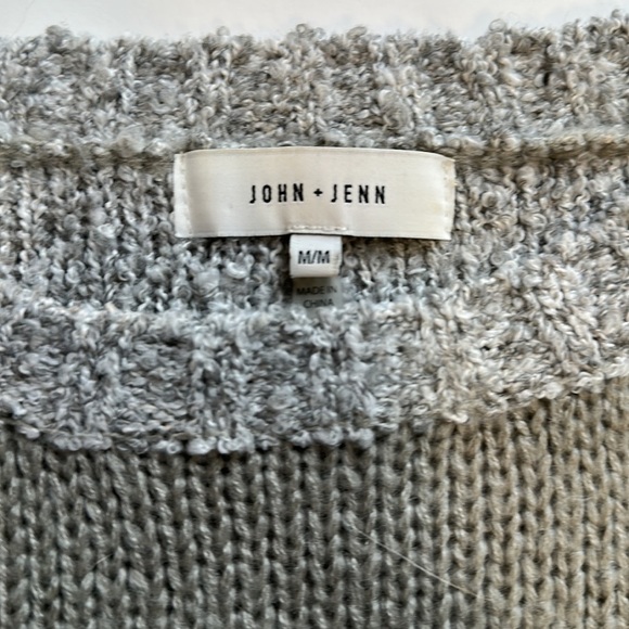 John + Jenn Gray Color Block Boucle Detail Pullover Sweater Size Medium - Picture 5 of 10